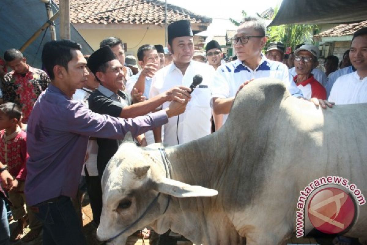 Zulkifli Hasan merayakan Kurban di kampung halaman (Video)   