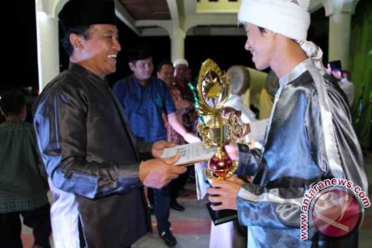 Utusan Kecamatan Maliku Juarai Festival Bedug Pulpis