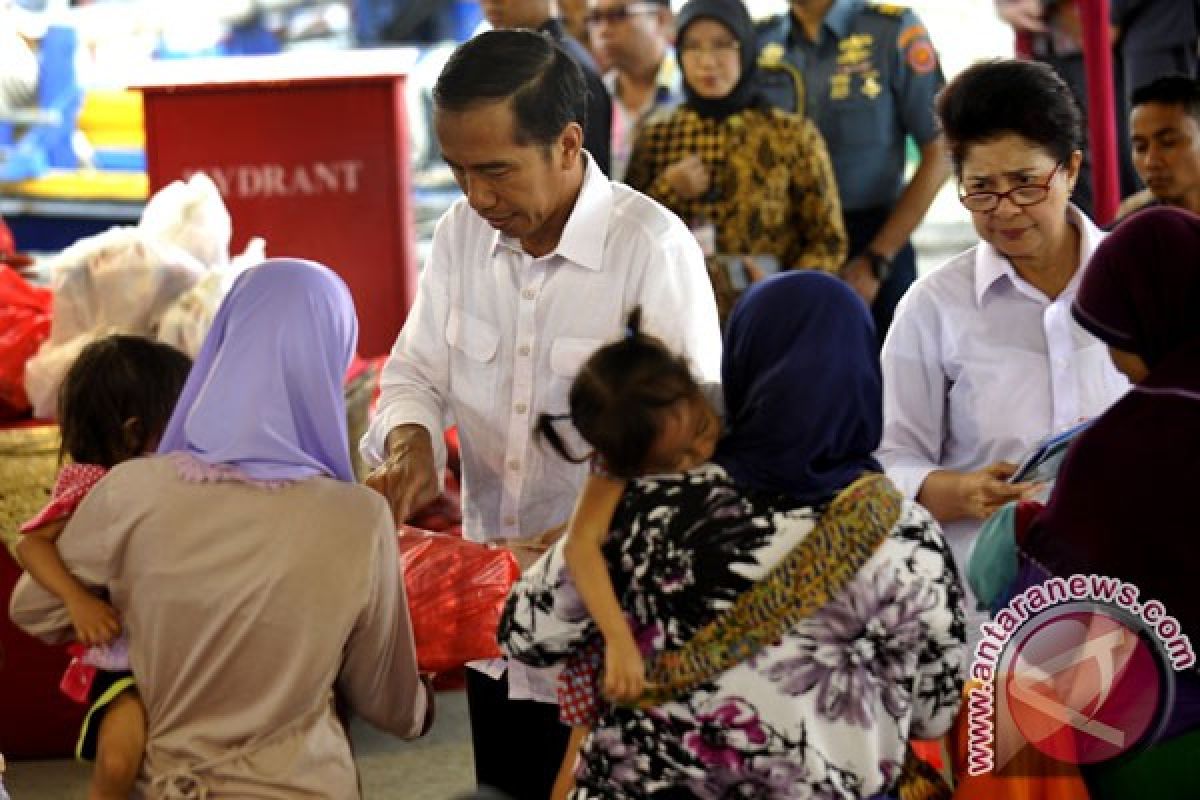 Presiden Jokowi  tinjau RPG di Situbondo