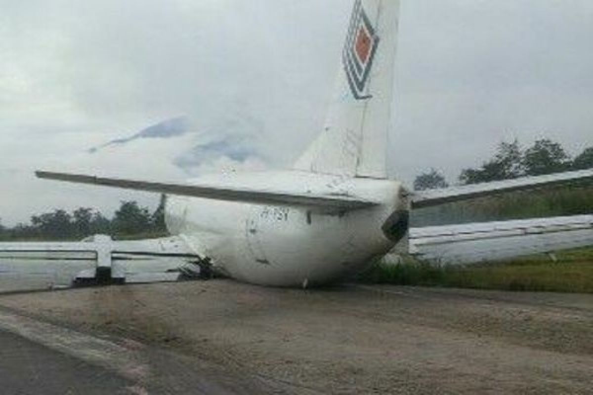 Pesawat cargo Trigana Air Service tergelincir di Bandara Sentani