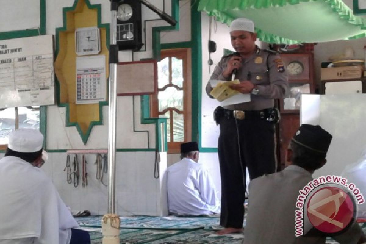 Sosialisasi Karhutla Melalui Jumat Keliling