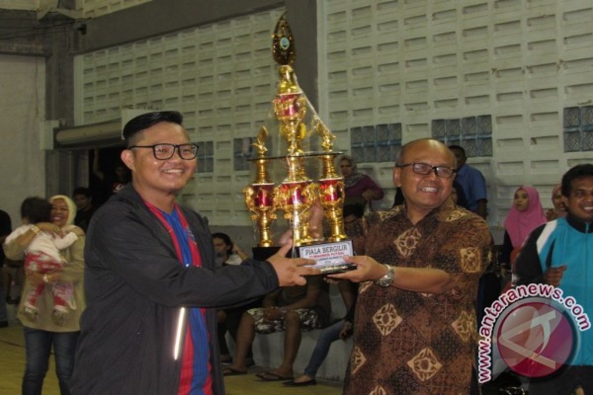 Sekprov Tutup Turnamen Piala Emas Gubernur