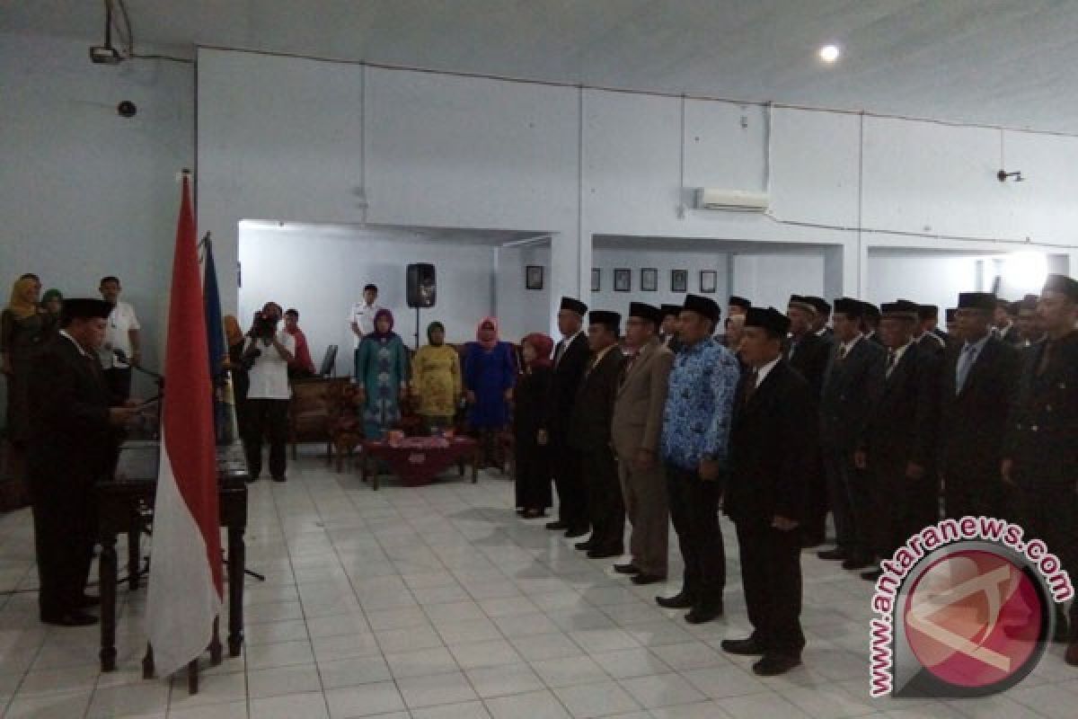 Bupati Mukomuko kembali mutasi puluhan pejabat