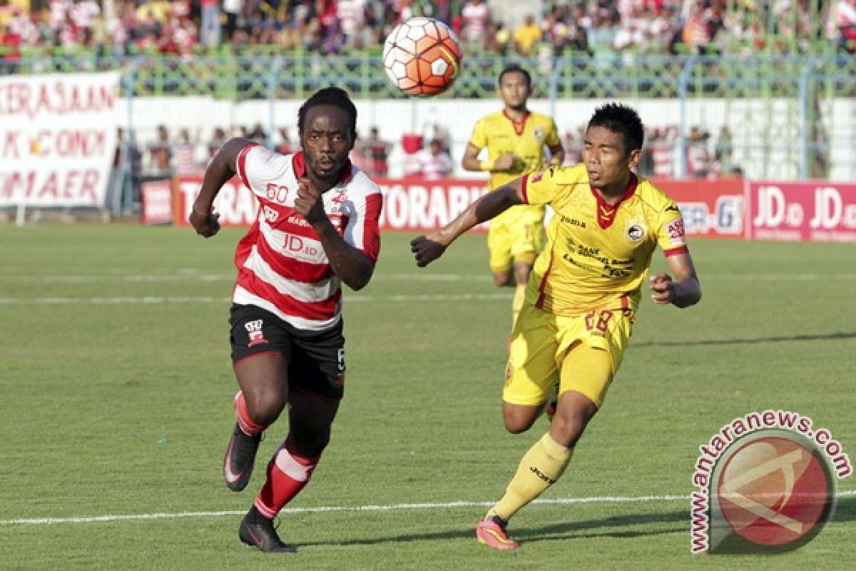 Sepak bola hapus citra negatif Madura