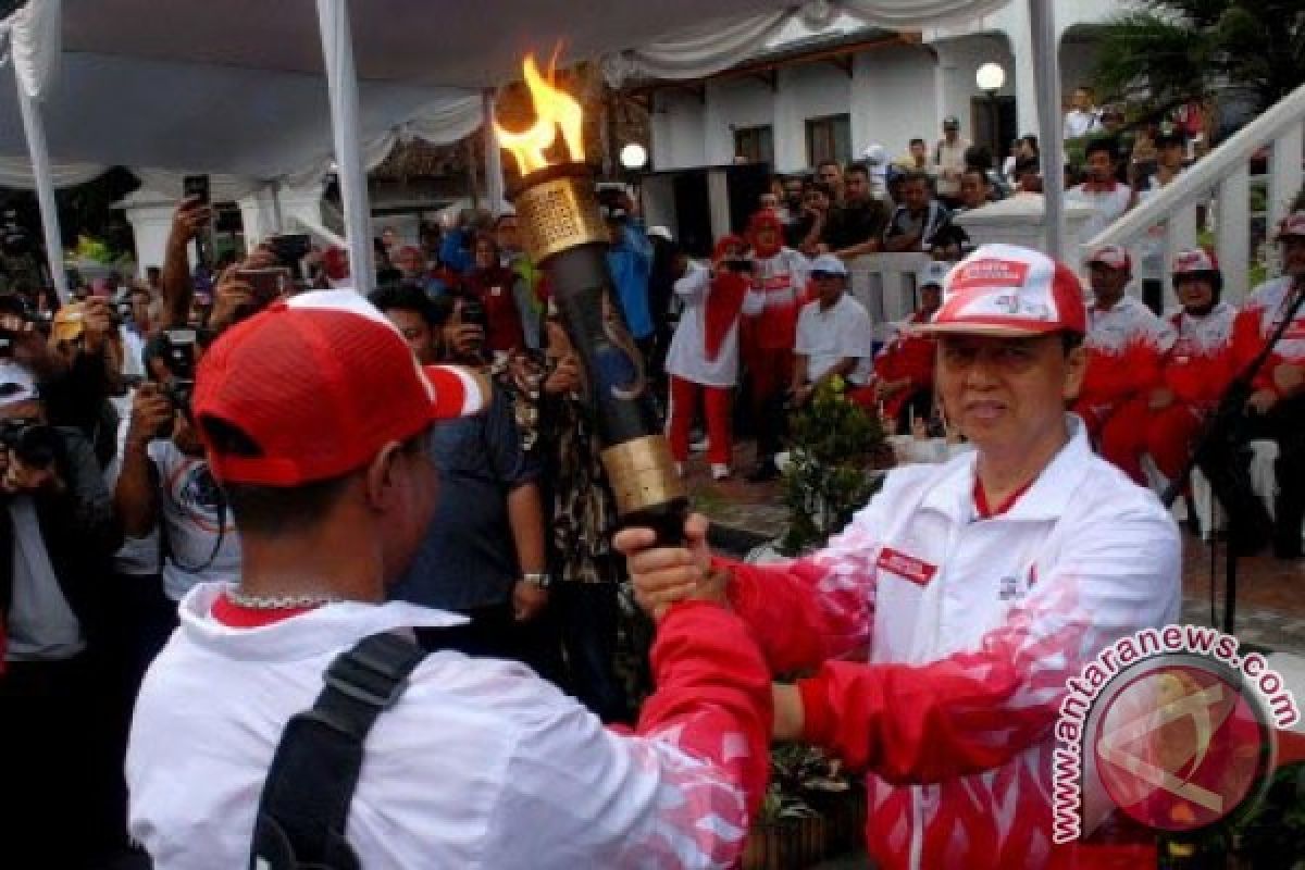 Api PON XIX Hanya Melintas Di Sukabumi 