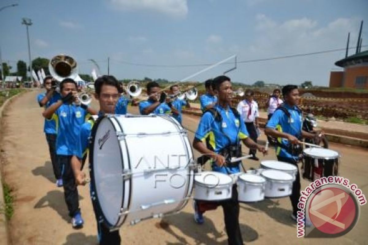 Drumband Banten Sabet Dua Emas 