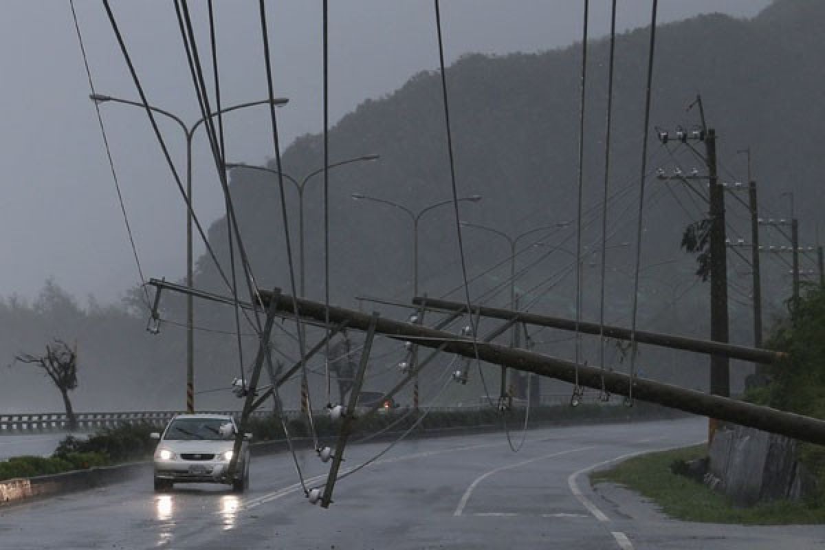 Antisipasi Topan Megi, Taiwan evakuasi ribuan turis