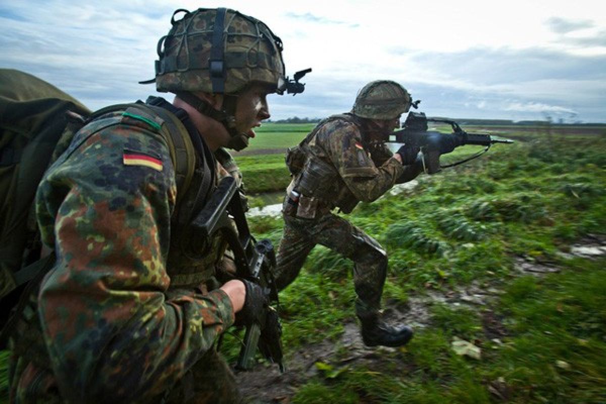 NATO akan bangun kekuatan militer terbesar di perbatasan Rusia