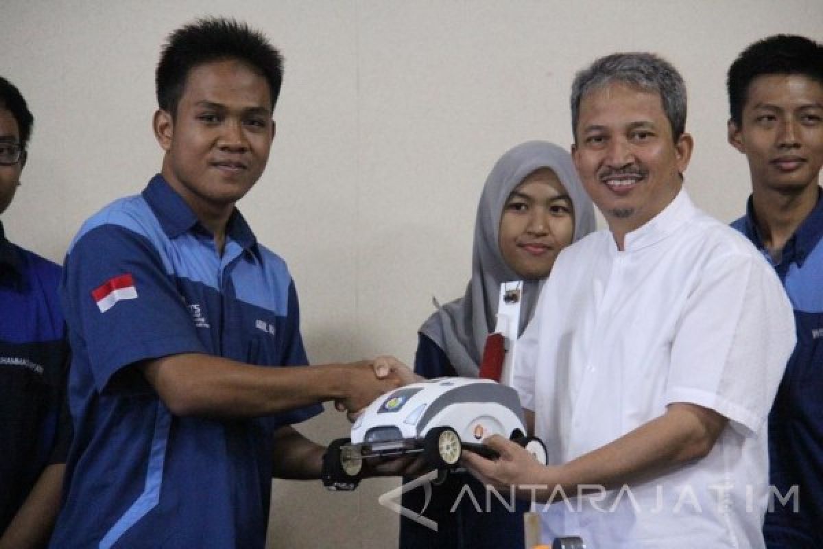 Rektor ITS Lepas Tim Spektronics ke Australia