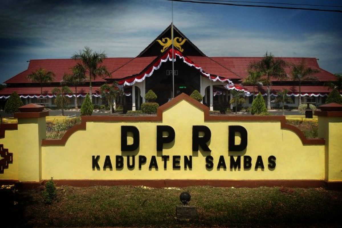 Legislator dorong pemda genjot pendapatan asli daerah