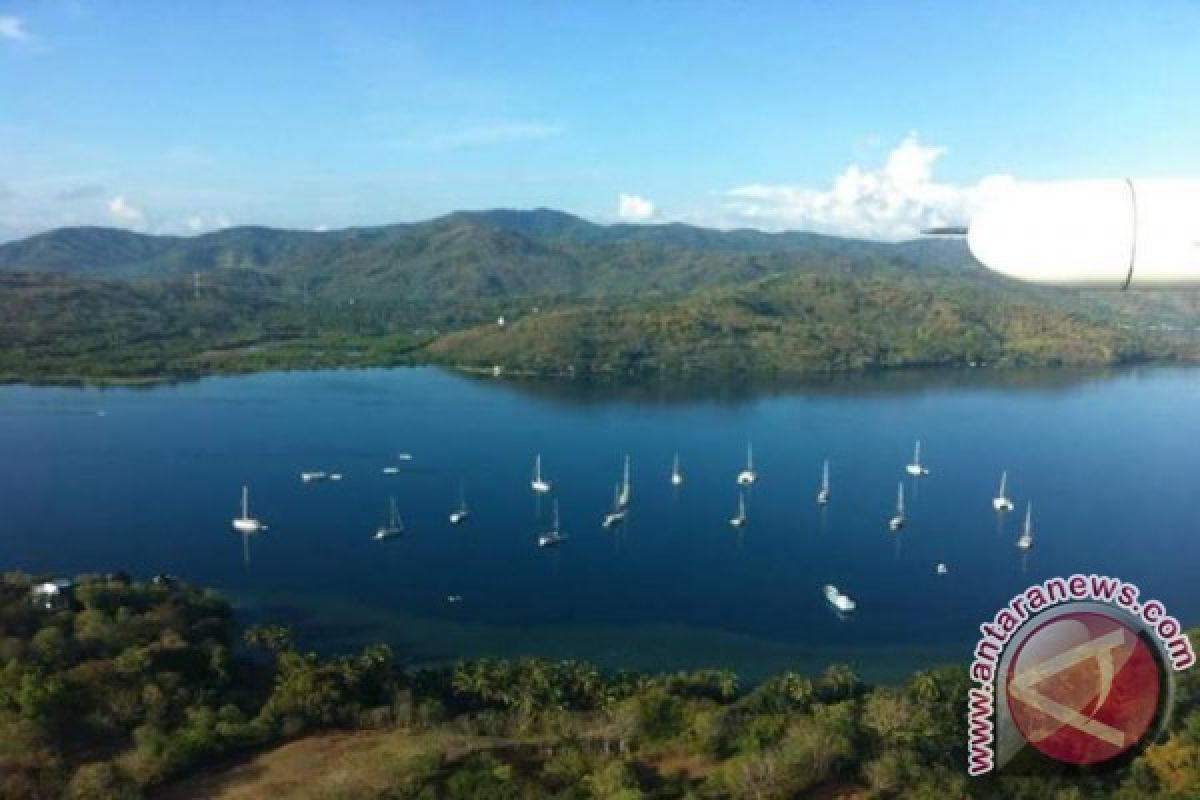 Belasan "Yacht" Kunjungi Gili Gede Lombok Barat