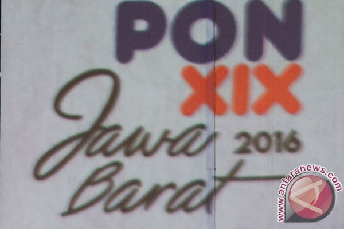 PON 2016 - Jokowi pakai ikat sunda saat prosesi pembukaan PON XIX