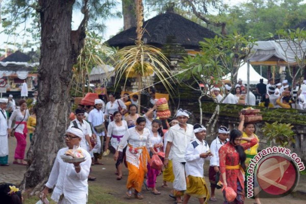 Akademisi IHDN : Kuningan Momentum Instrospeksi Diri