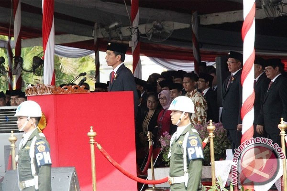 Ribuan Warga Surabaya Ikuti Rekonstruksi Perobekan Bendera