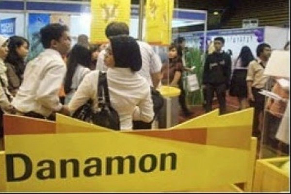 Bank Danamon bantah OJK sebut kantor operasional Timika ditutup