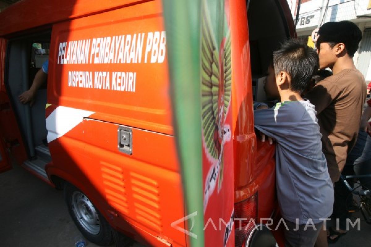 Capaian Pendapatan Asli Daerah Kota Madiun 2017 Meningkat