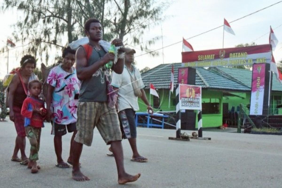 Warga PNG bertani di Indonesia 