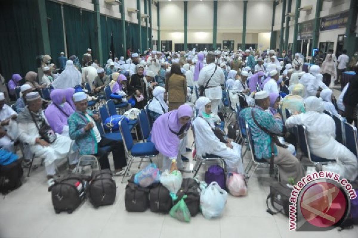 Jemaah haji Jambi siapkan bekal sambal lingkung