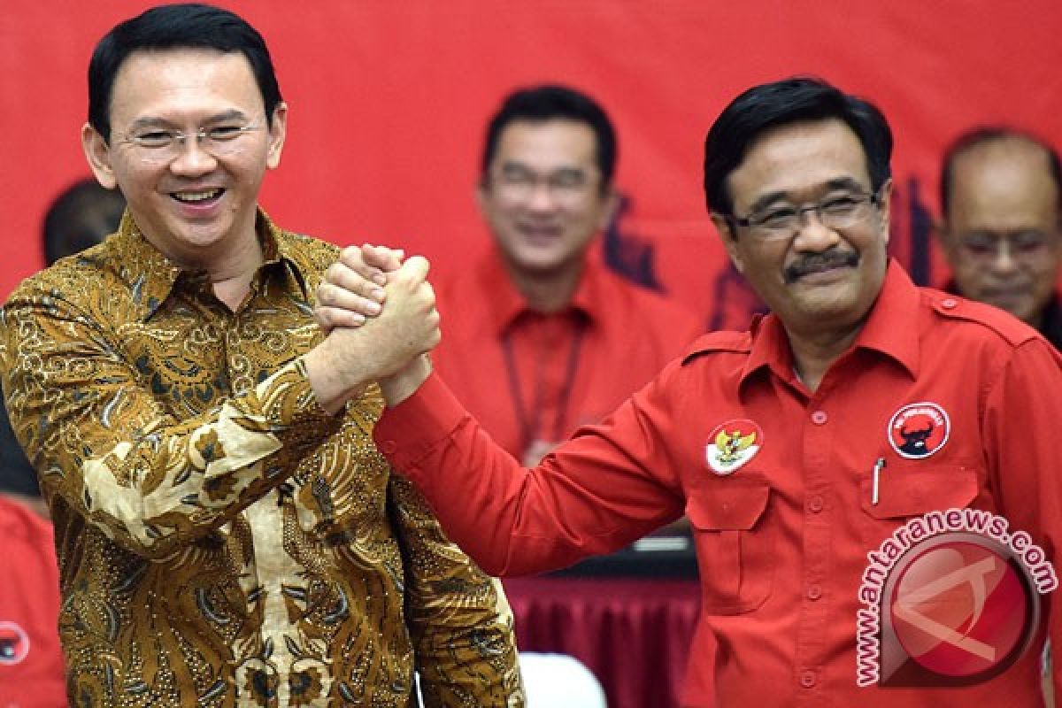 Ahok-Djarot lengkapi formulir visi pada Jumat