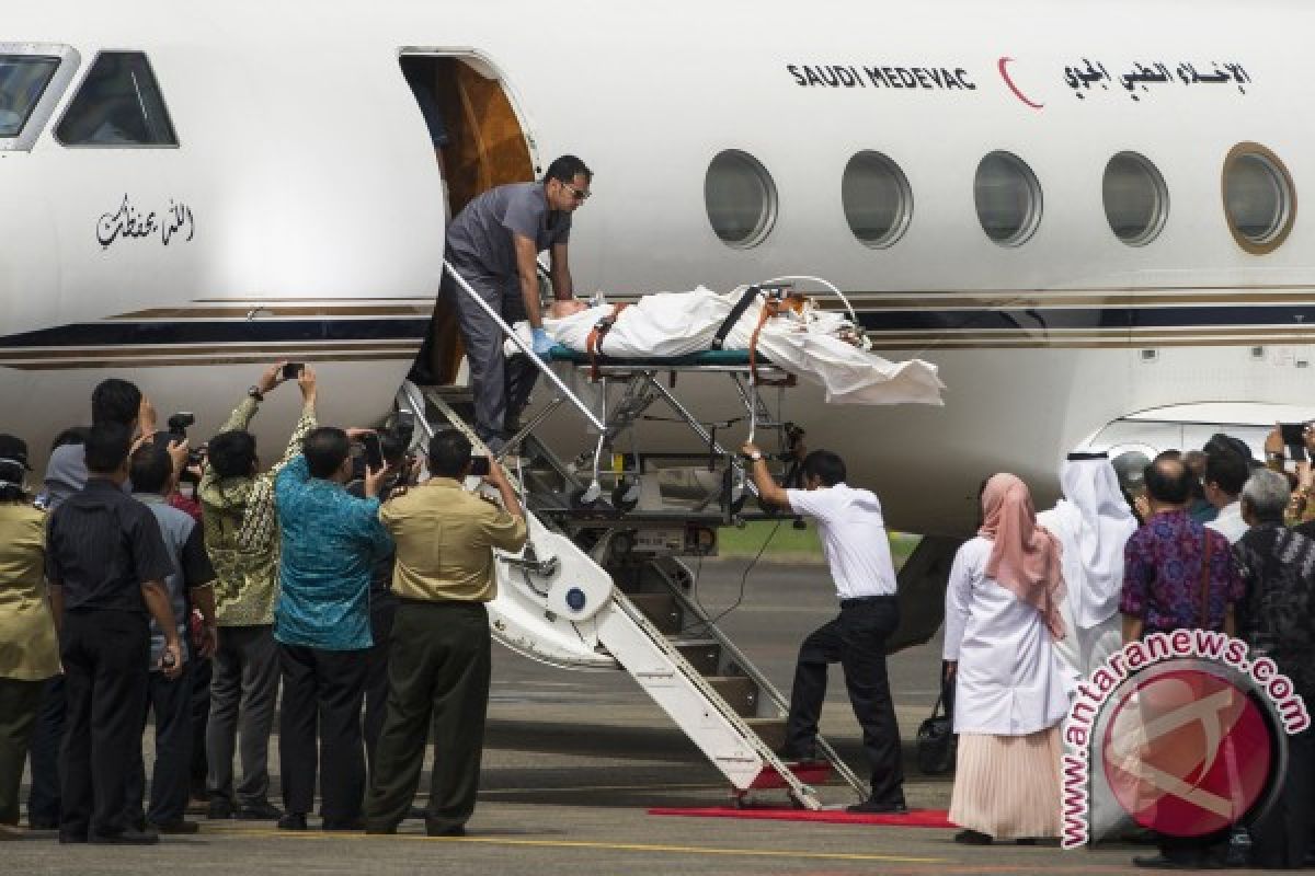 12 Haji asal Debarkasi Padang Wafat