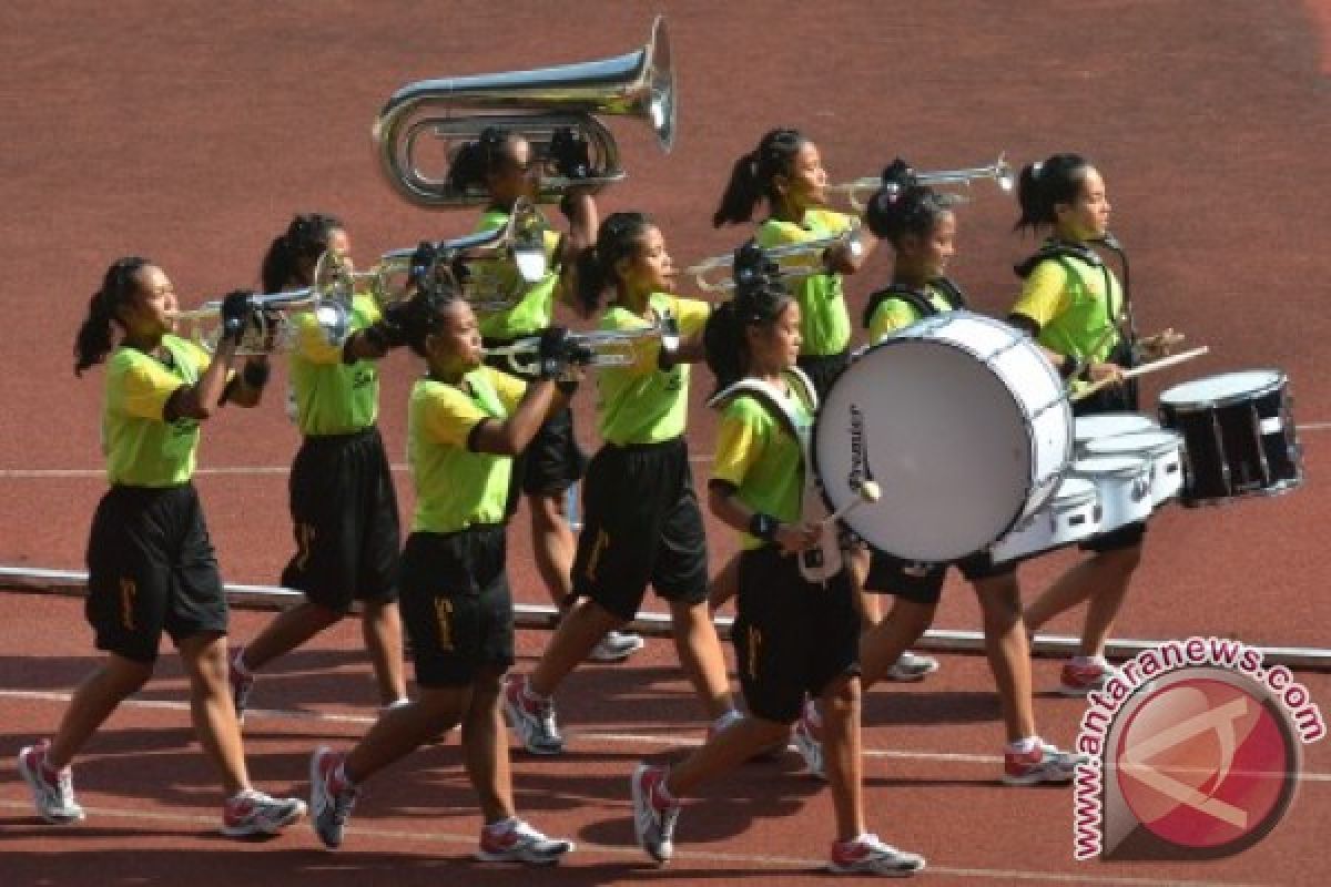 Perjuangan Putri Medan Raih Emas Drumband 