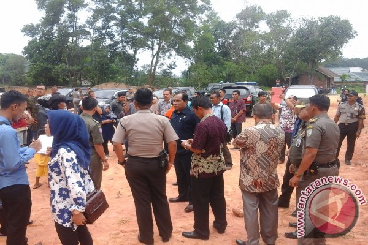 DPRD Kota Jambi cari solusi penanganan tanah warga longsor