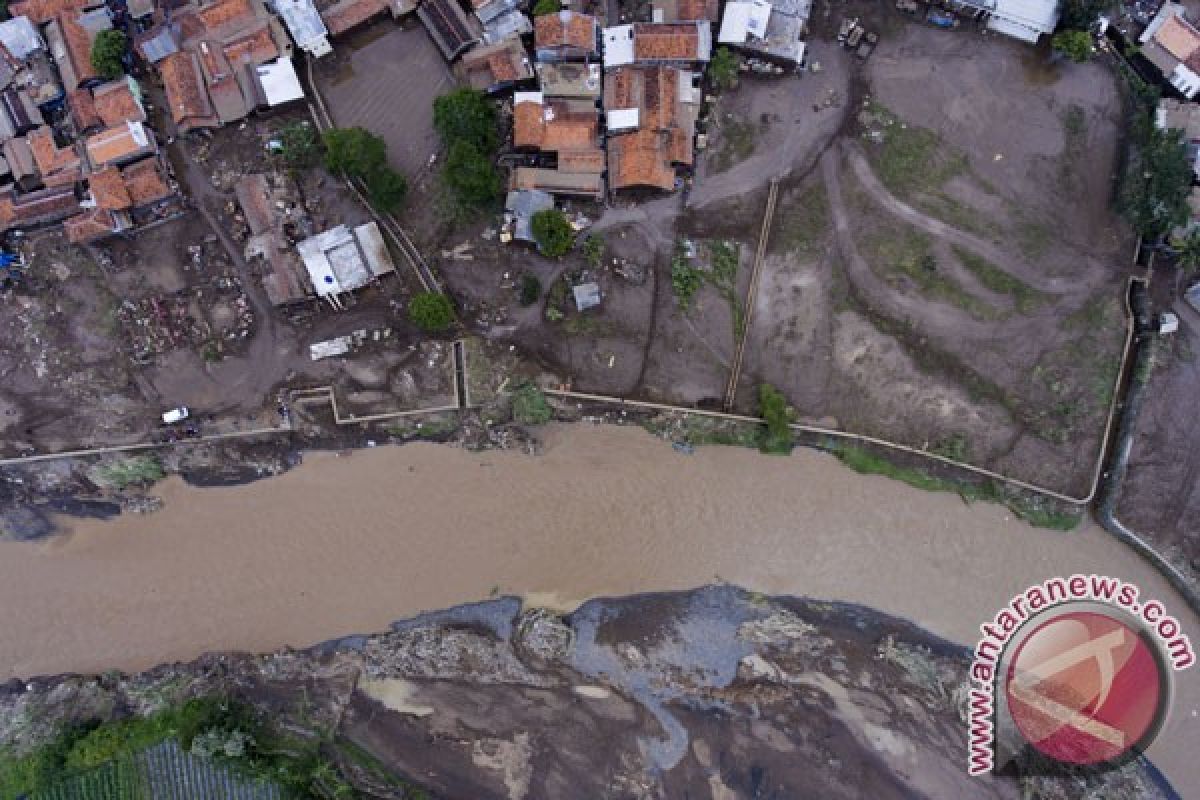 Korban banjir Garut mungkin dipindahkan