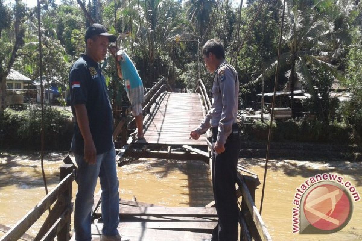 Jembatan Loksado HSS Rusak 