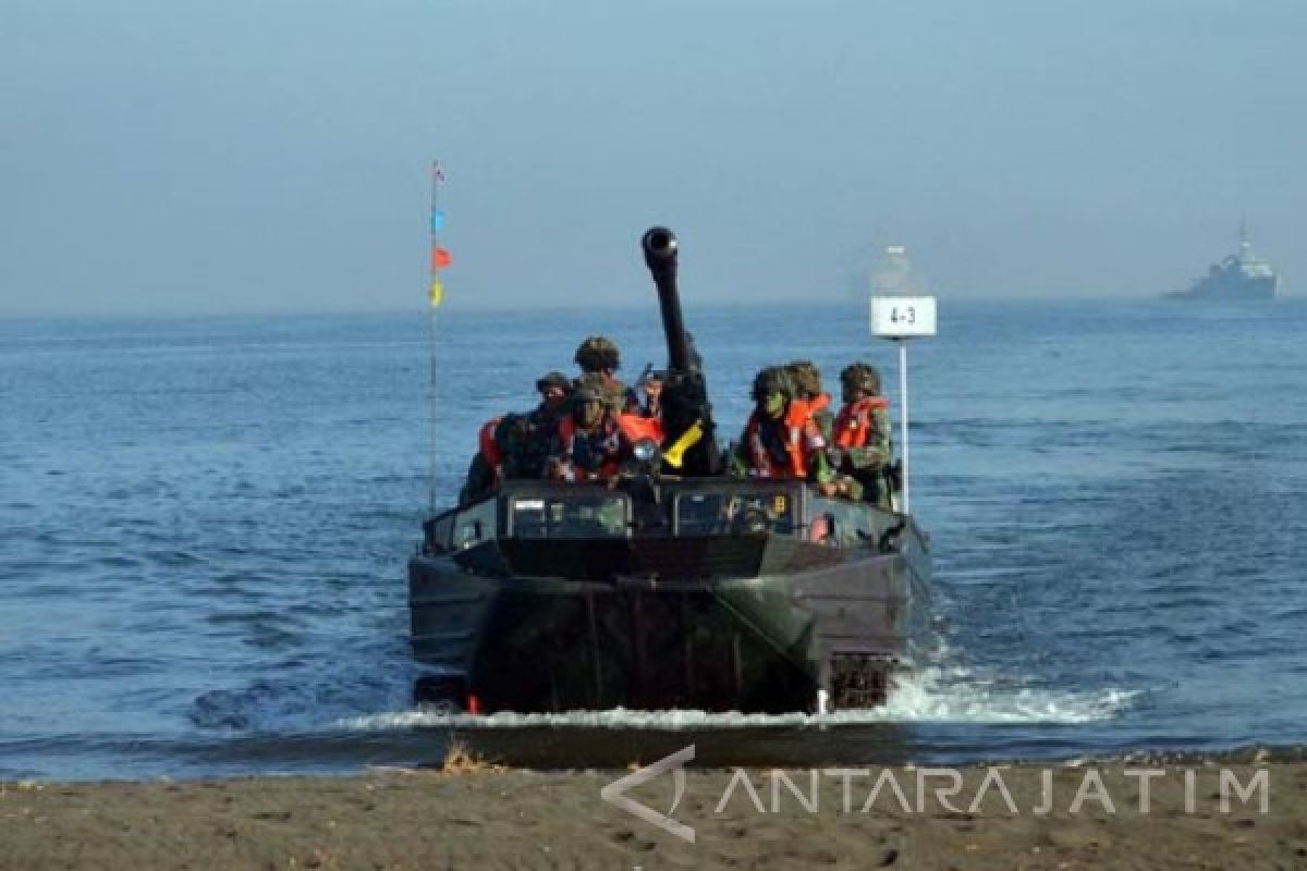 Prajurit Intai Amfibi Marinir Latihan di Lampon-Banyuwangi