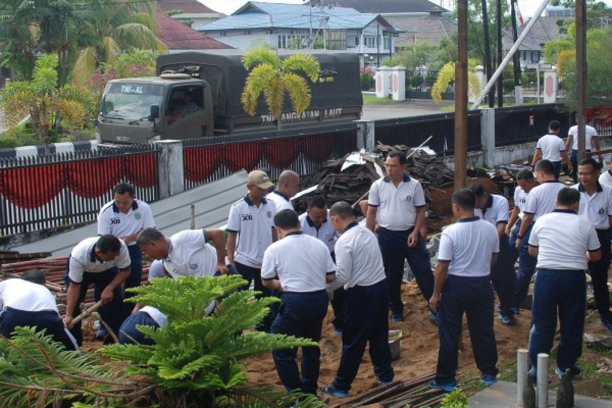 Program Bersih, Rapi dan Sehat Lingkungan Lantamal Pontianak