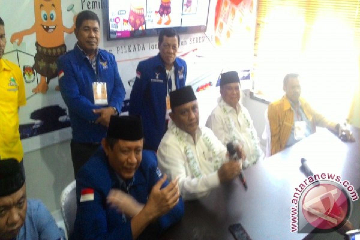 Pasangan Petahana Rusli-Idris Mendaftar Ke KPU Gorontalo