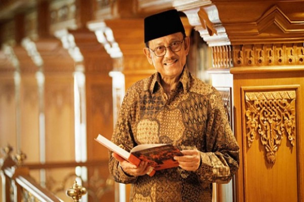 Gubernur Lampung Temui Habibie Bahas Teknologi 