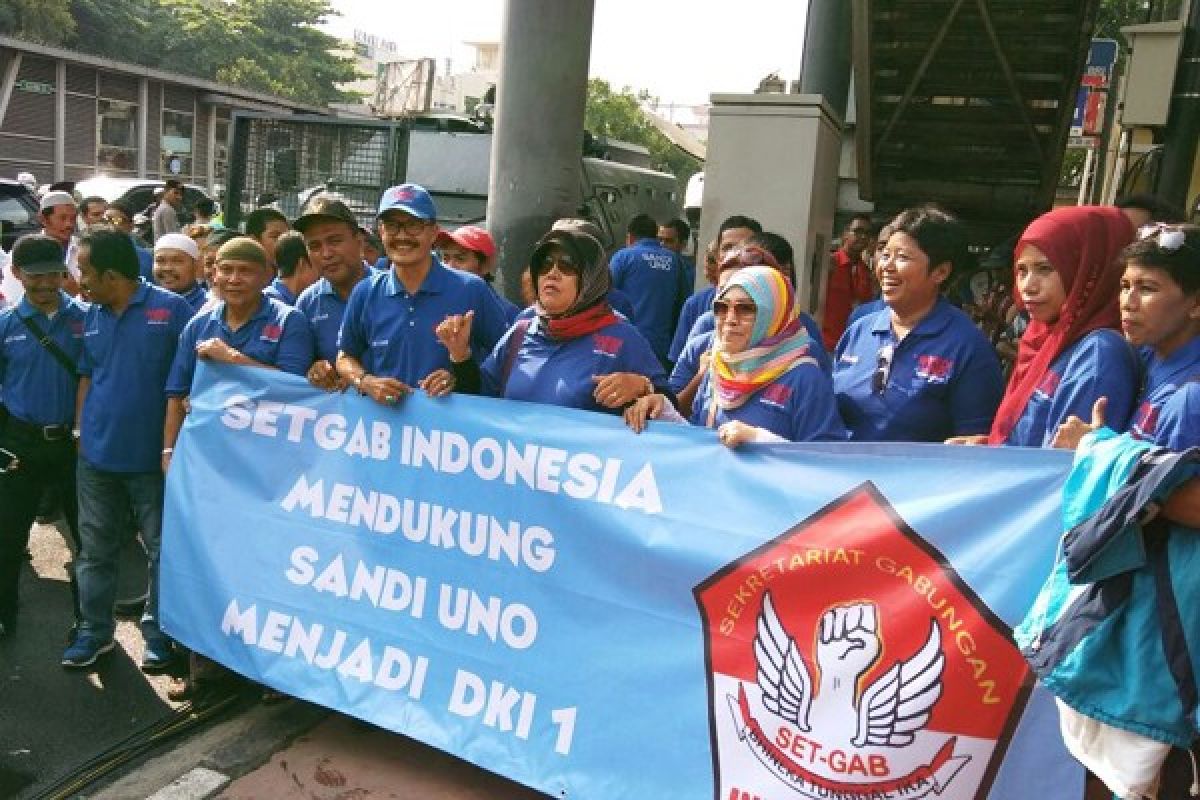 Sandiaga Uno disambut meriah warga Semper Jakarta Utara