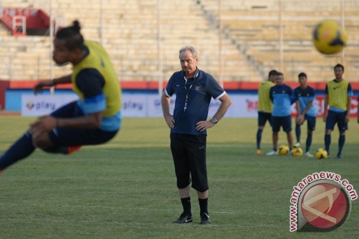 Alfred Riedl Panggil Kiper Semen Padang