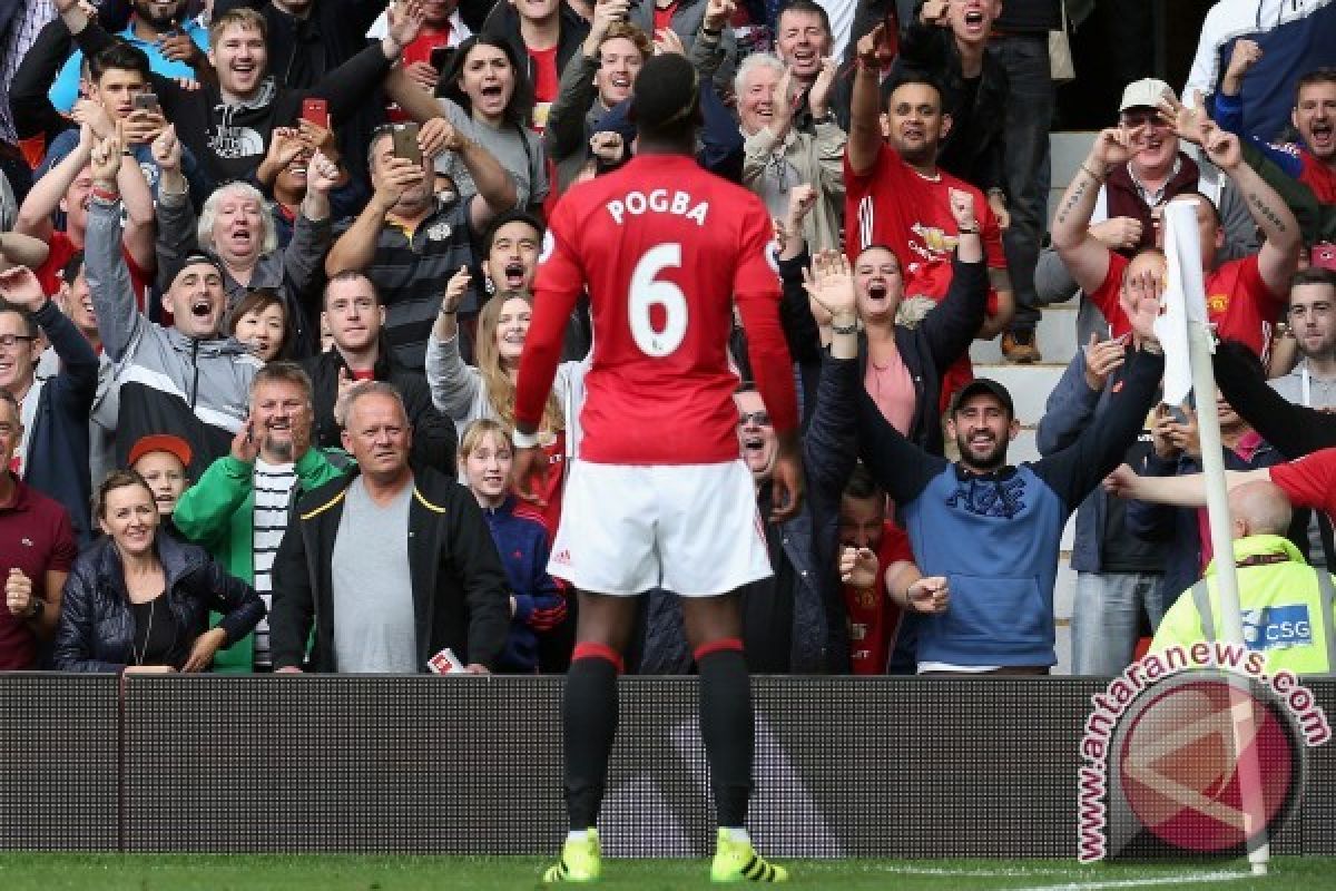 Pogba Cetal Gol Perdana saat MU Bekuk Leicester 4-1