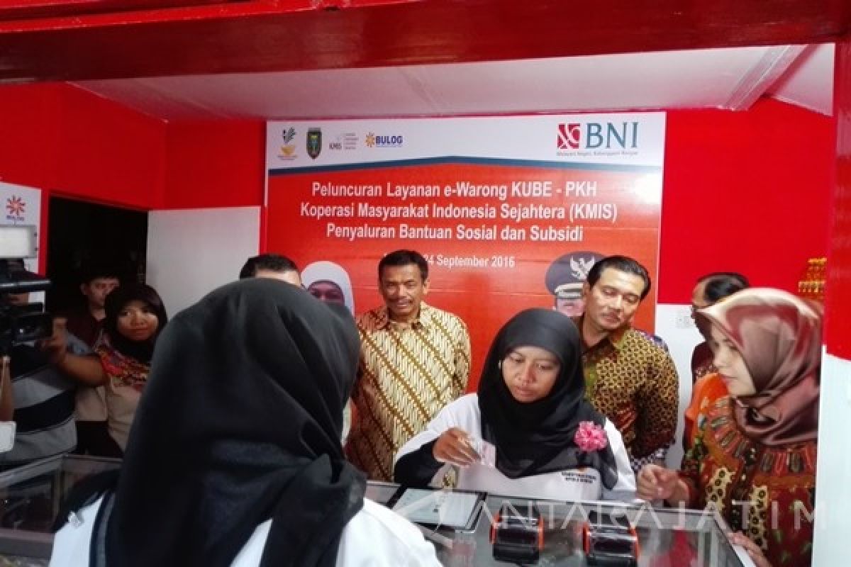 Mensos Minta Pemda Awasi Pencairan Bansos Jatim