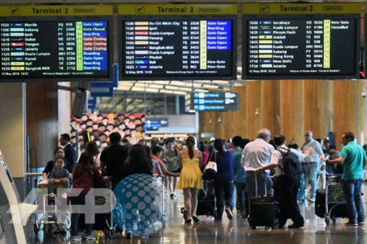 2.000 orang dievakuasi, delapan penerbangan ditunda di bandara Paris