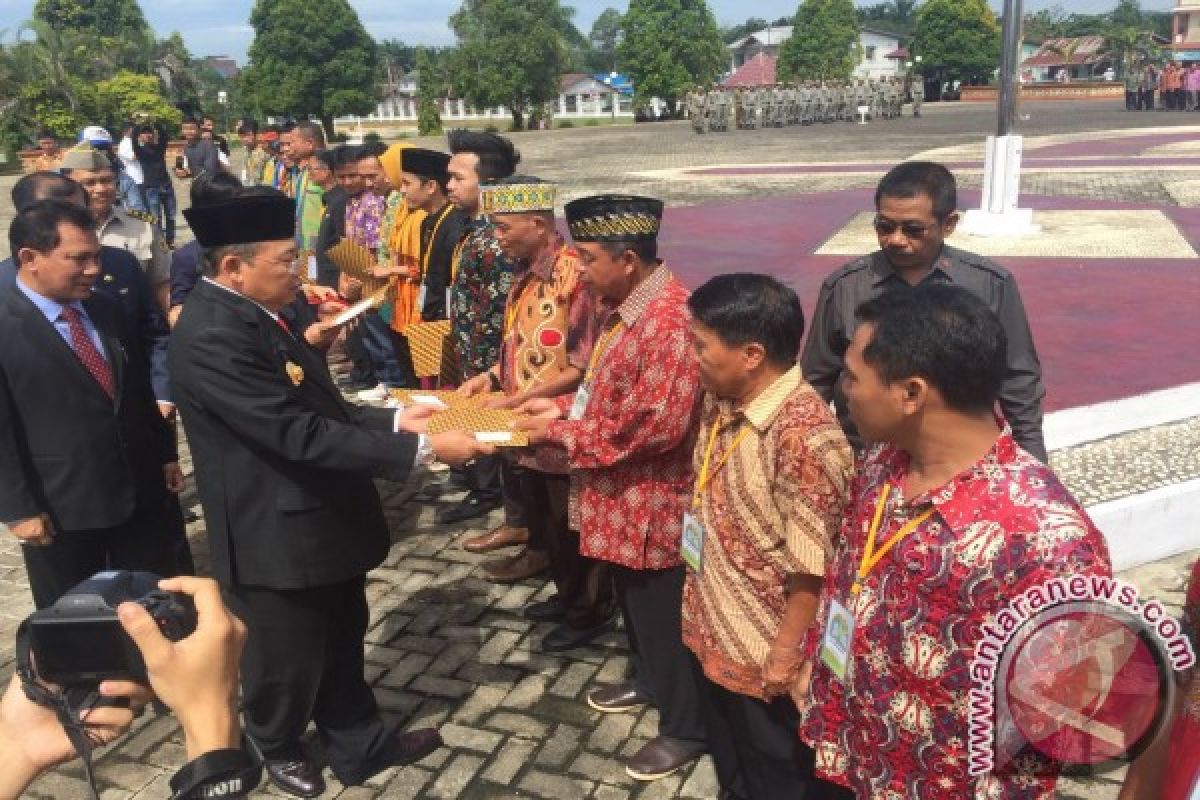 BPN Serahkan 10.337 Sertifikat Di Kalbar