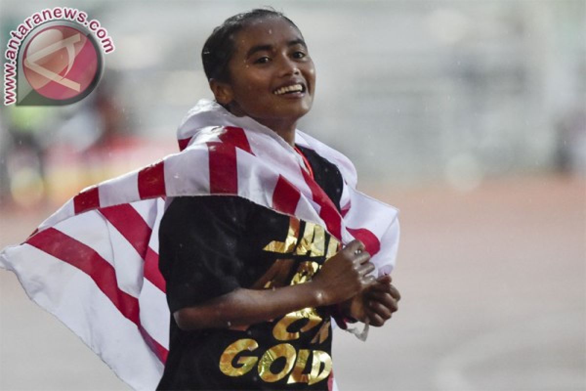 Triyaningsih wins gold in 10,000m run in PON 2016