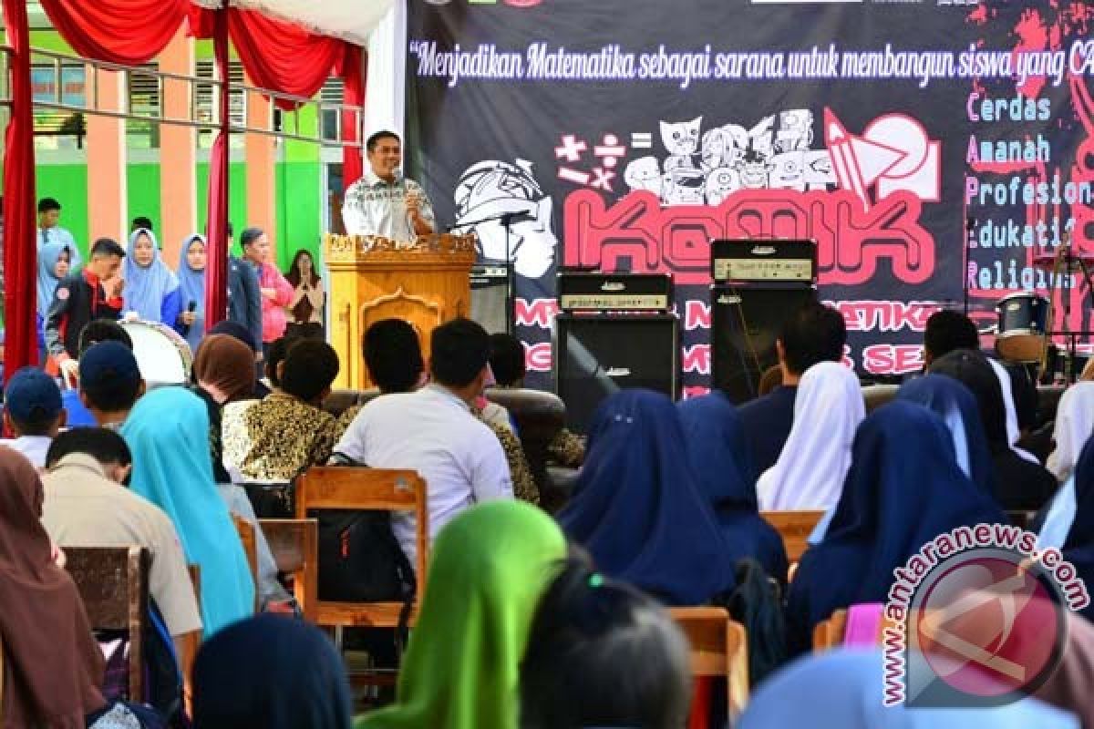 Wawali Makassar buka kompetisi matematika 