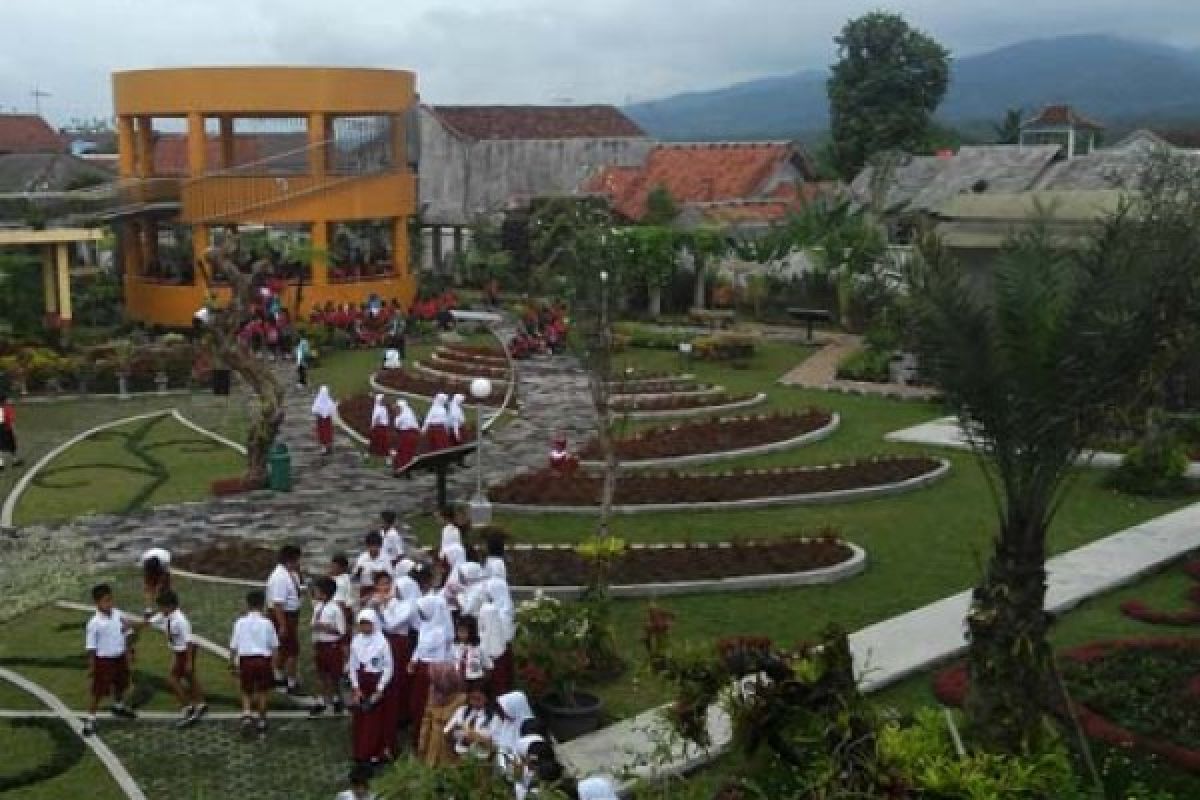 Pemkot Kembangkan "Kebun Bibit Senopati" untuk Wisata Edukasi