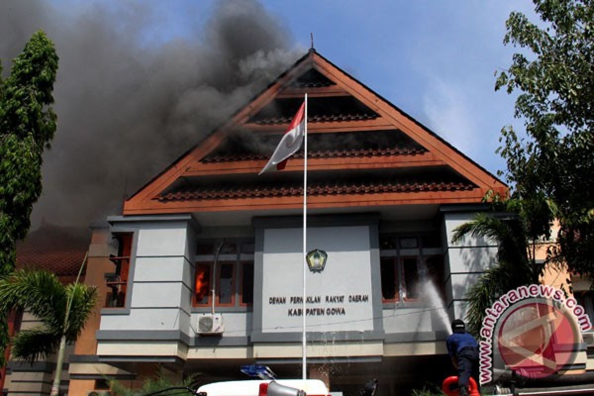 Polda Sulsel tangkap dua lagi pelaku pembakaran gedung DPRD Gowa