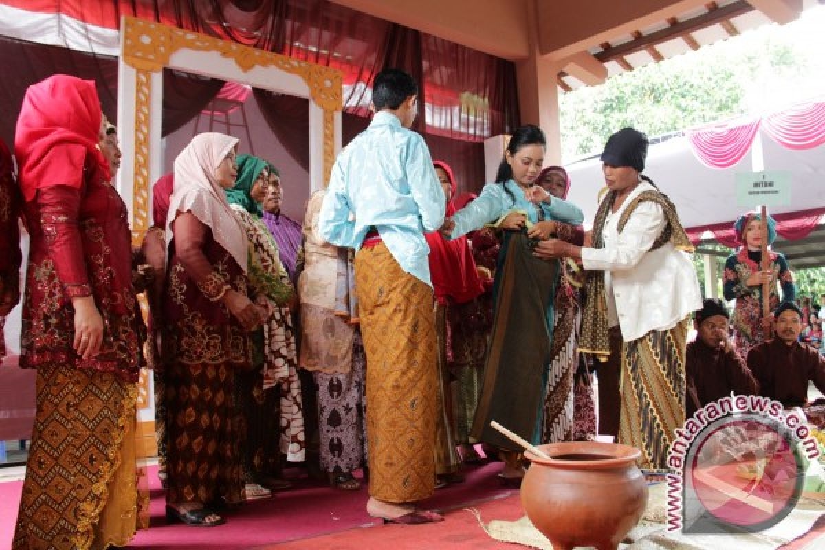 Wedomartani gelar budaya "Daur Kehidupan dan Kematian"