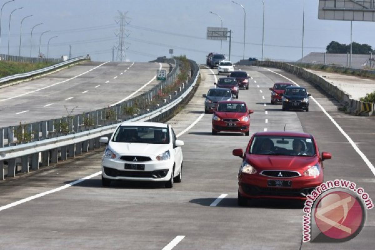 Mitsubishi yakin Mirage bertahan dari gempuran LCGC tujuh penumpang