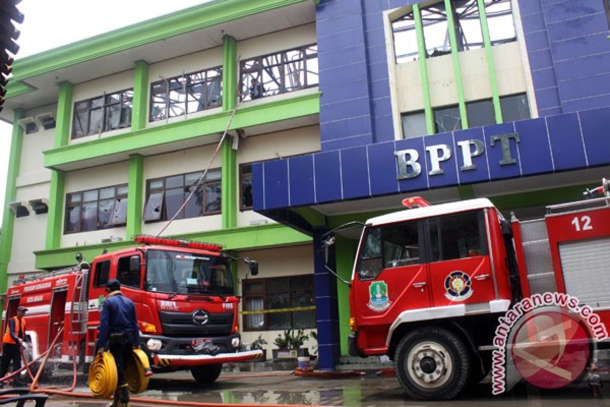 Polisi bawa tiga sampel kebakaran BPPT Bekasi