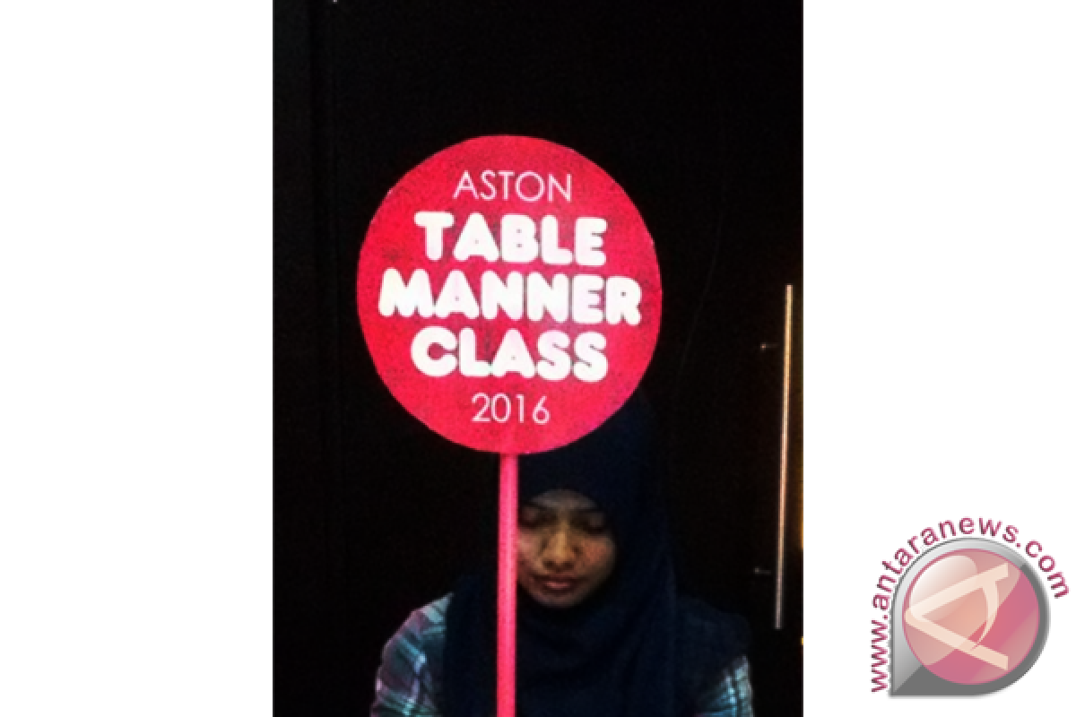 Hotel Aston Ajak Jurnalis Pahami Table Manner