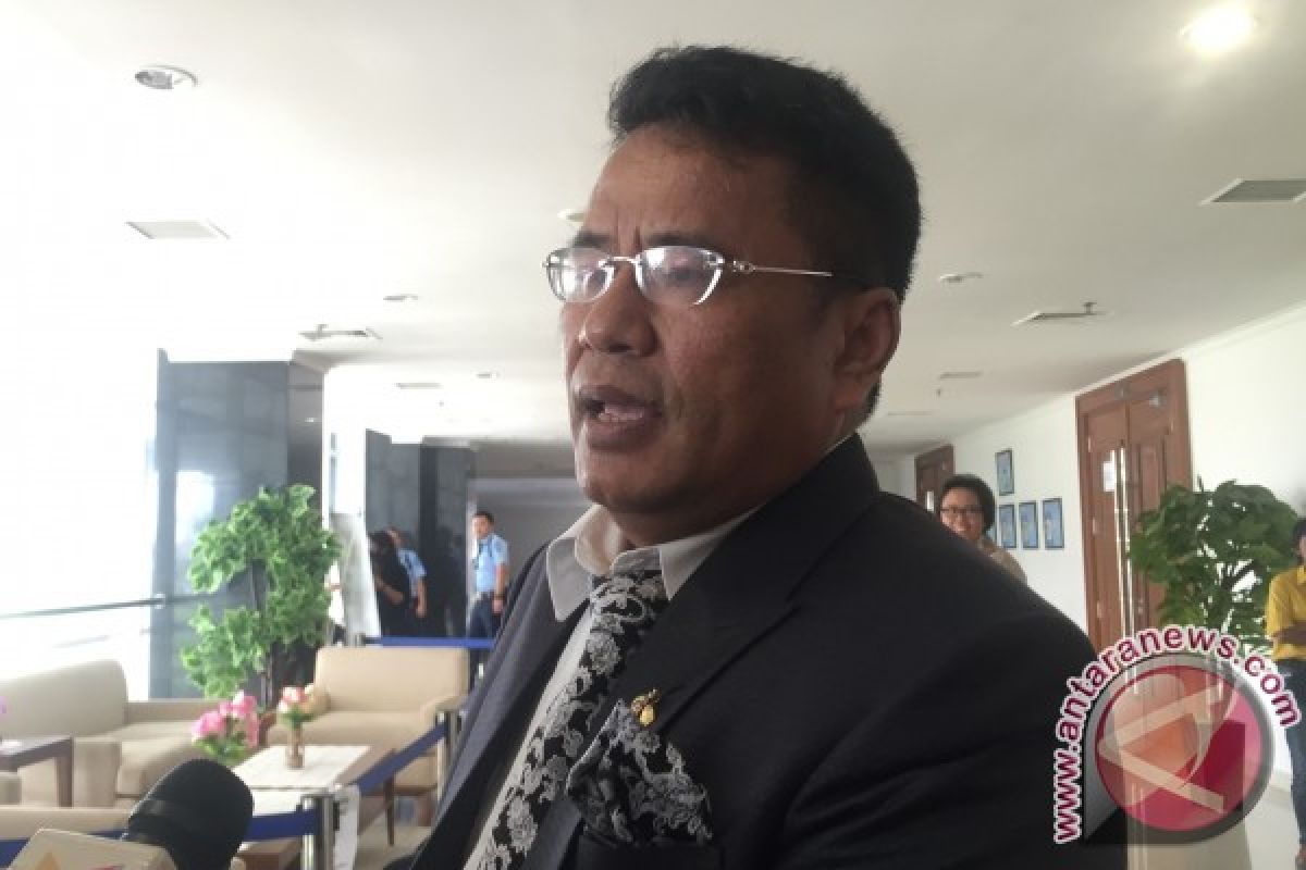 Hotman Paris larang keluarga tonton acara Mario Teguh