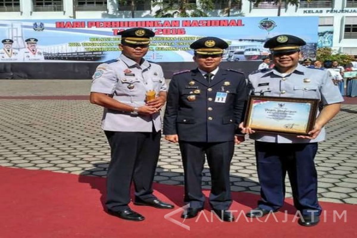 Pemkot Kediri Raih Penghargaan Wahana Tata Nugraha 2016     