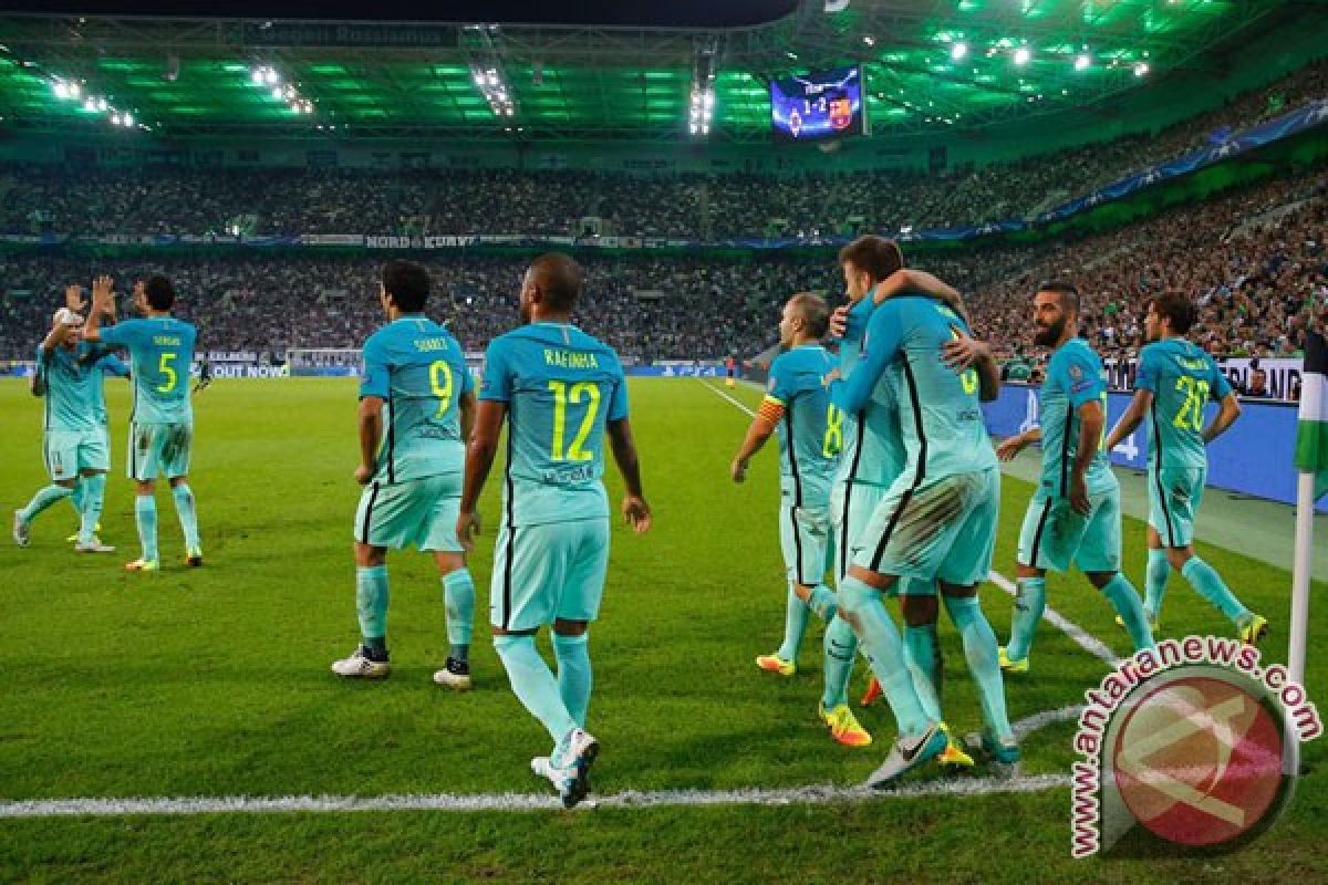 Tertinggal babak pertama, Barca taklukkan Monchengladbach 2-1