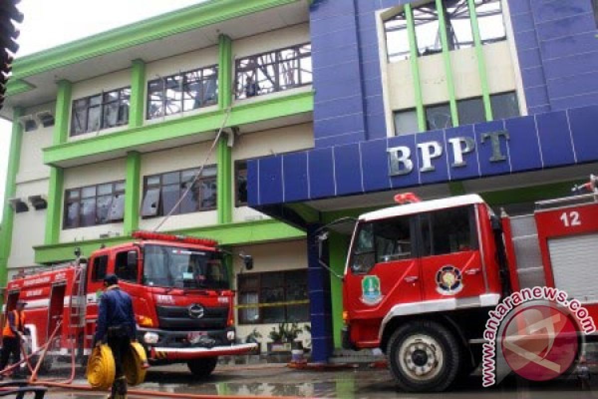 Berbekal Denah Polisi Selidiki Kebakaran BPPT Bekasi